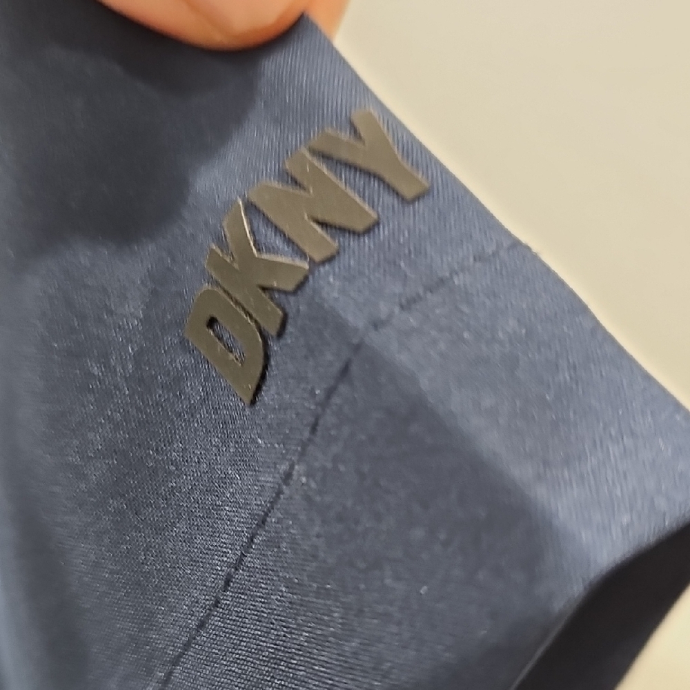 DKNY Men's Dark Blue Casual Button Down Shirt - Picture 6 of 7